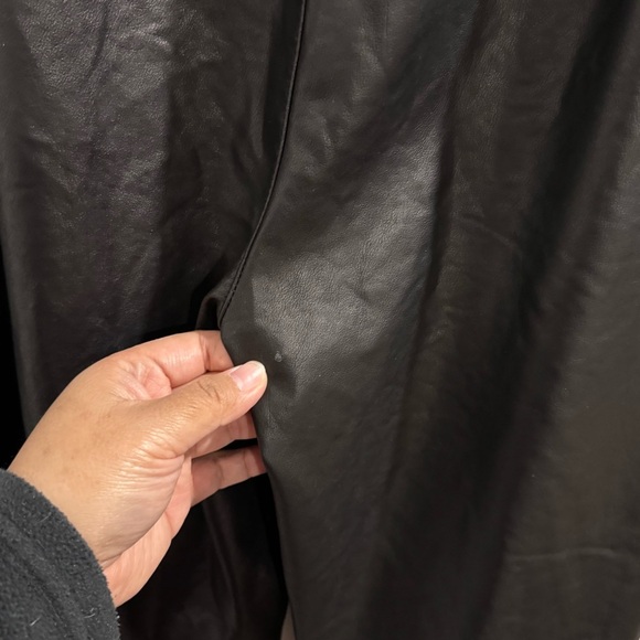 Free People Black Faux Leather Size 10 Pleated Front Trouser Pants Pockets Edgy - Picture 9 of 9